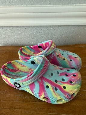 CROCS Kids Tie-Dye Classic Clog - Pink, Turquoise & Yellow